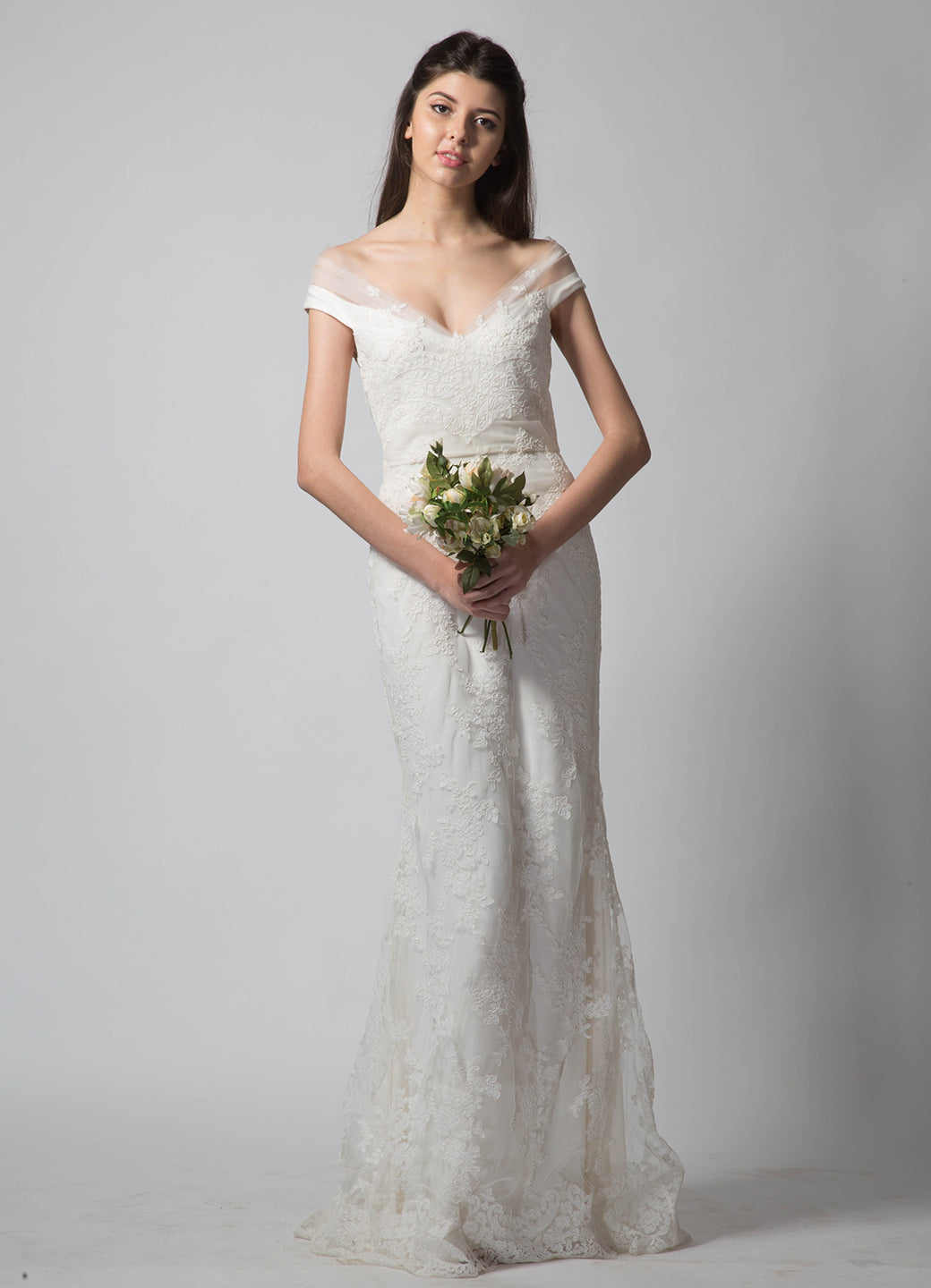 TCR White Lace Bodycon Wedding Gown! – TheClothingRental