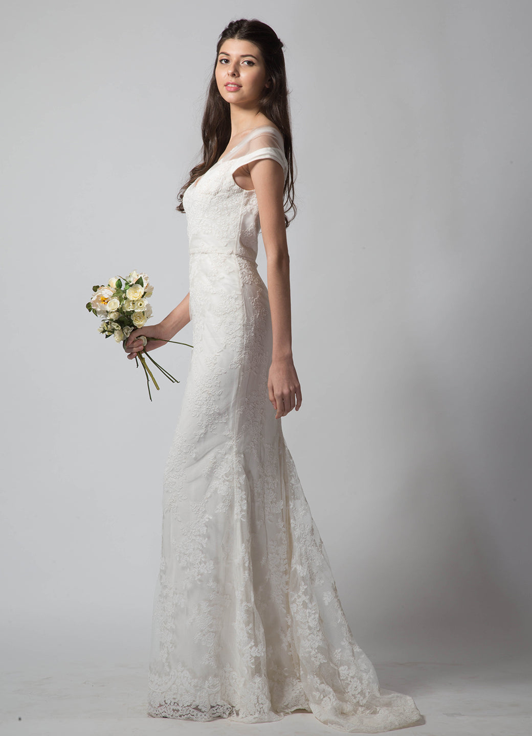 TCR White Lace Bodycon Wedding Gown! TheClothingRental TCR White Lace Bodycon Wedding Gown! TheClothingRental